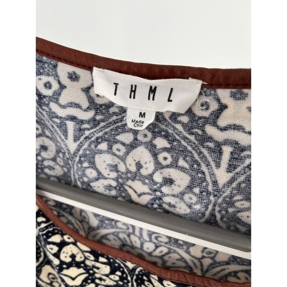 THML Sleeveless Pullover Knit Dress Size Medium Navy Faux Leather Trim - Picture 2 of 8